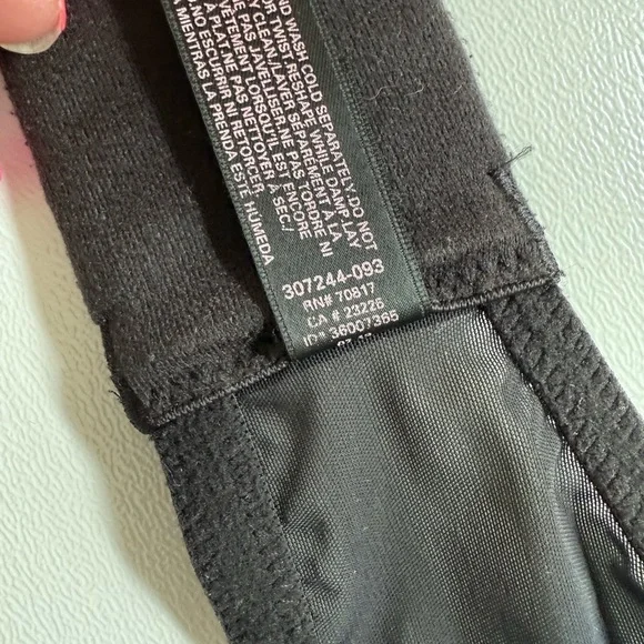 Victoria’s Secret Body By Victoria Black Lace Lined Demi Bra Size 34DD - Picture 11 of 11